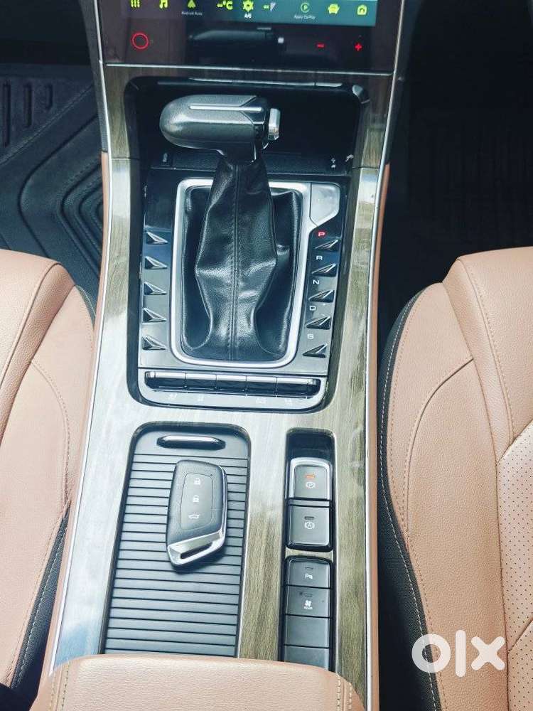 Mg Hector Plus Sharp Pro 1.5 Turbo Petrol Cvt 7 Str, 2023, Petrol