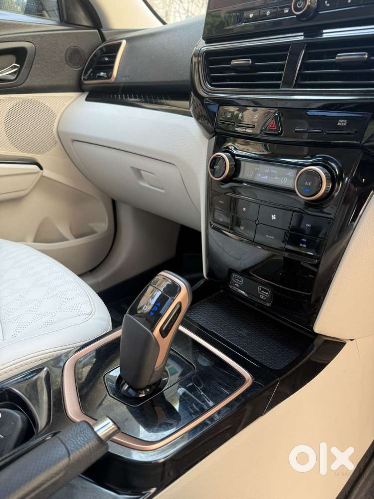 Mahindra Xuv400 Ec 3.3 Kw, 2024, Electric