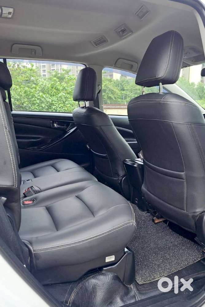 Toyota Innova Crysta [2020-ongoing] 2.4 Gx 8 Str, 2023, Diesel