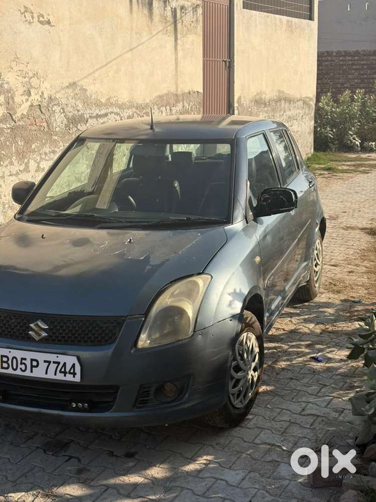 Maruti Suzuki Swift 2009 Petrol 77225 Km Driven