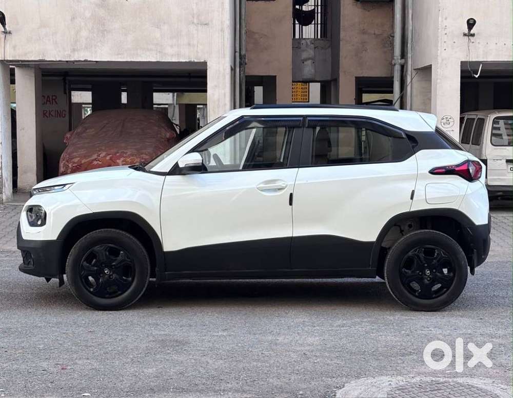 Tata Punch Accomplished, 2024, Petrol