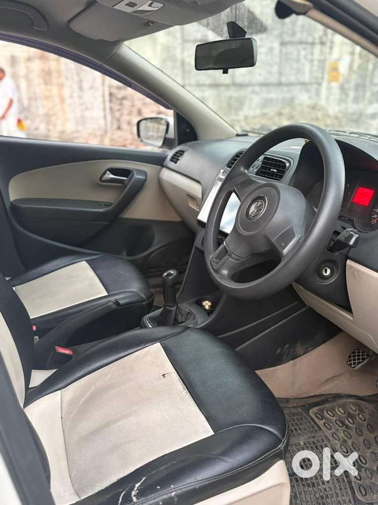 Volkswagen Polo 2011 68000 Km Driven