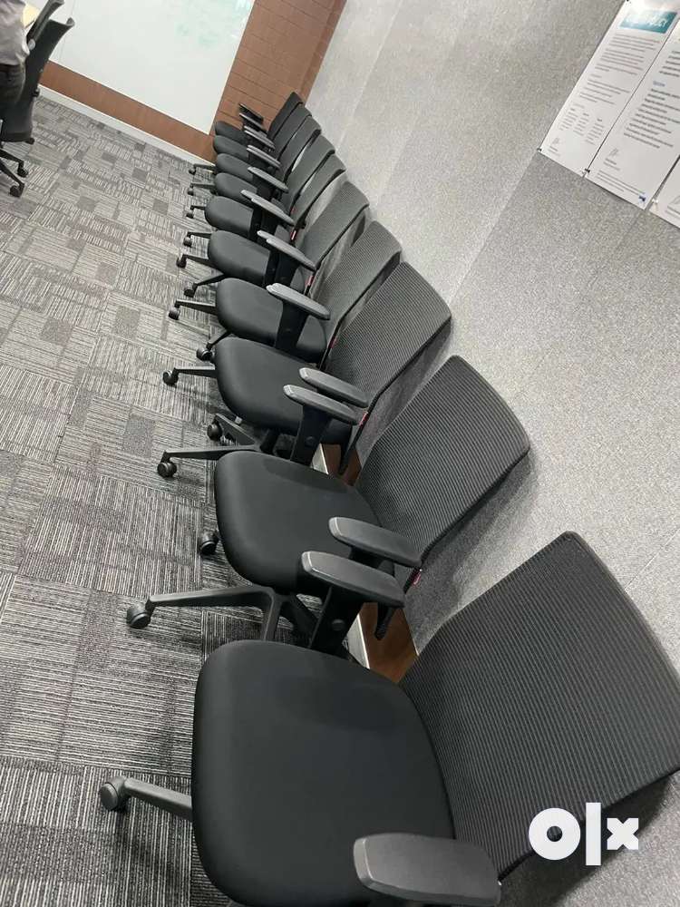 Office chair online warehouse