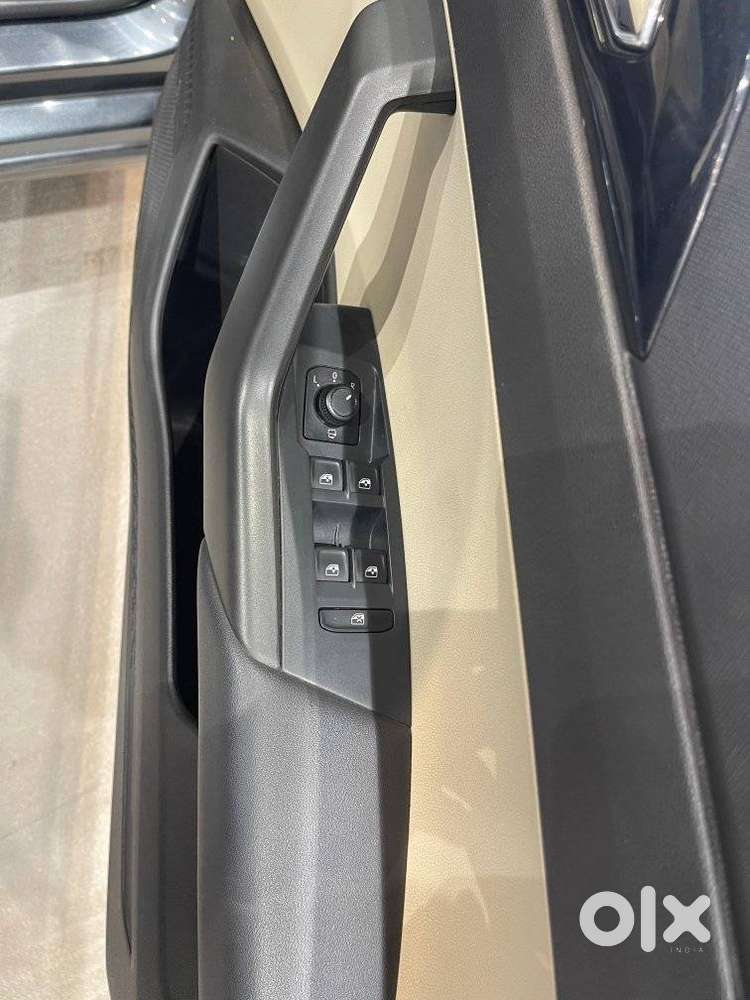 Skoda Slavia 1.0 Tsi Style, 2022, Petrol