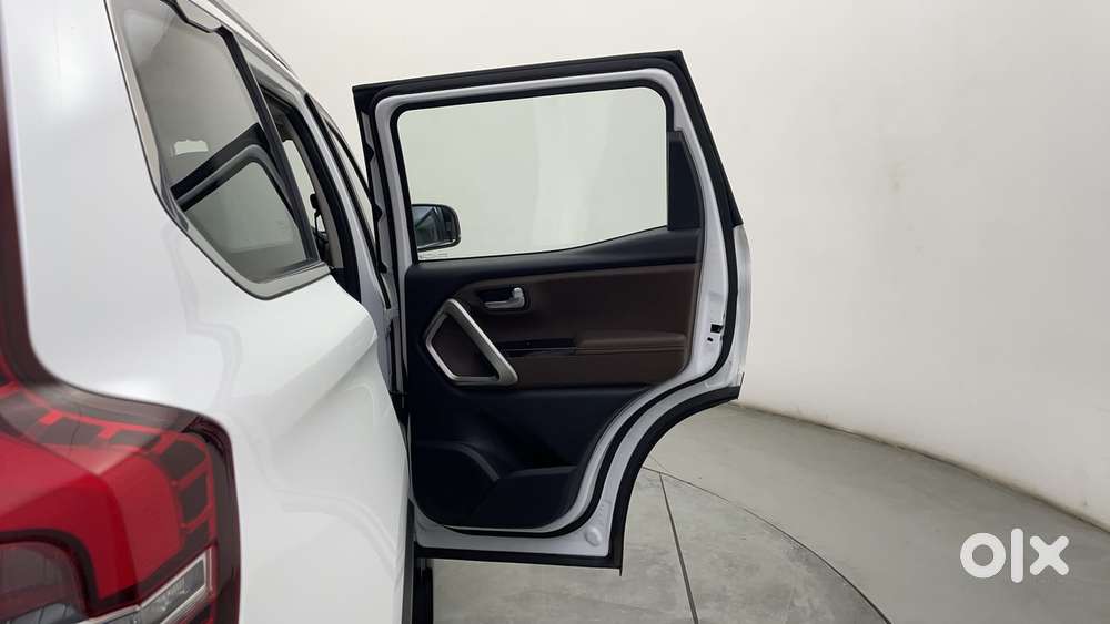 Mahindra Scorpio N Z8 L Petrol At 7 Str, 2023, Petrol