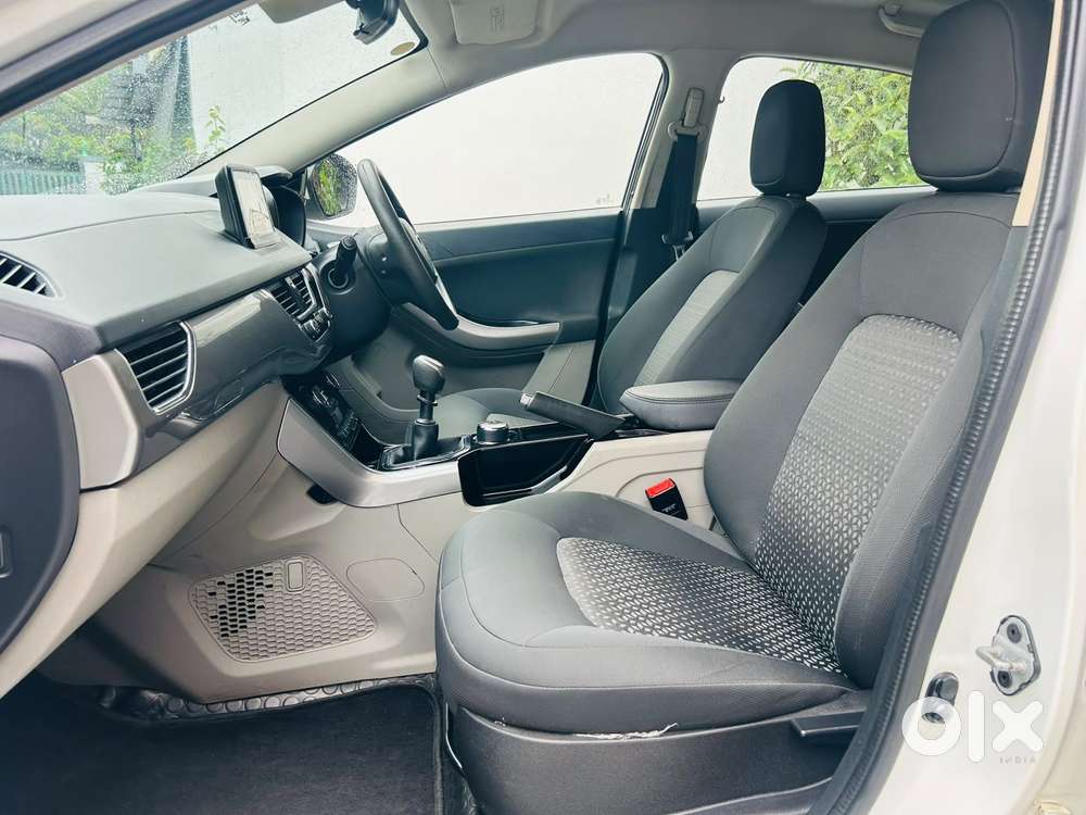 Tata Nexon 1.5 Revotorq Xz Plus Dual Tone, 2018, Petrol