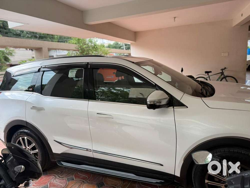 Mahindra Xuv700 2023 Ax 7l Diesel Well Maintained