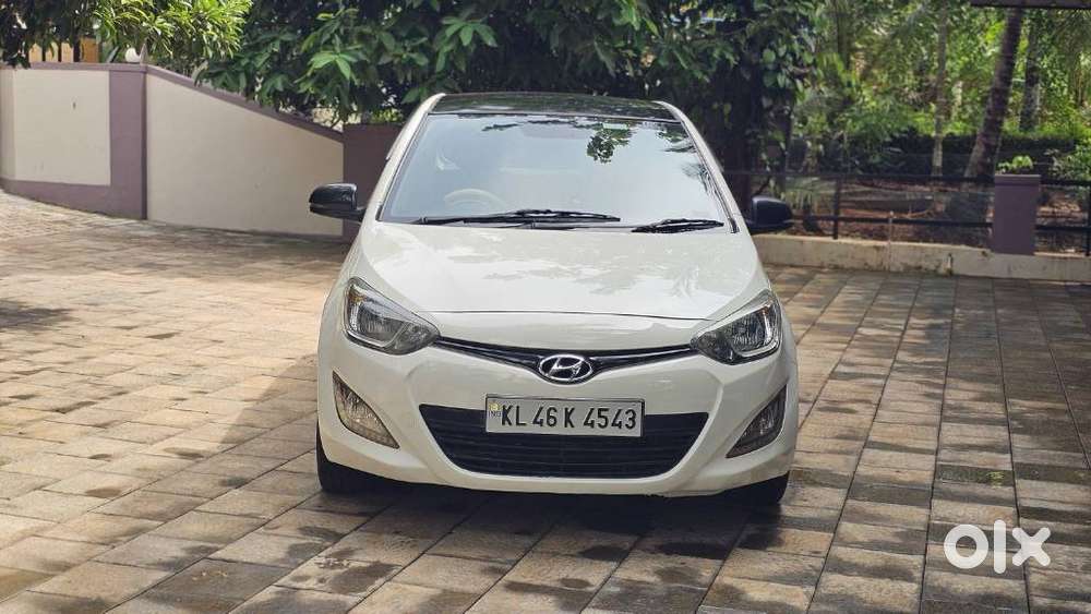 Hyundai I20 Sportz At 1.4, 2014, Diesel