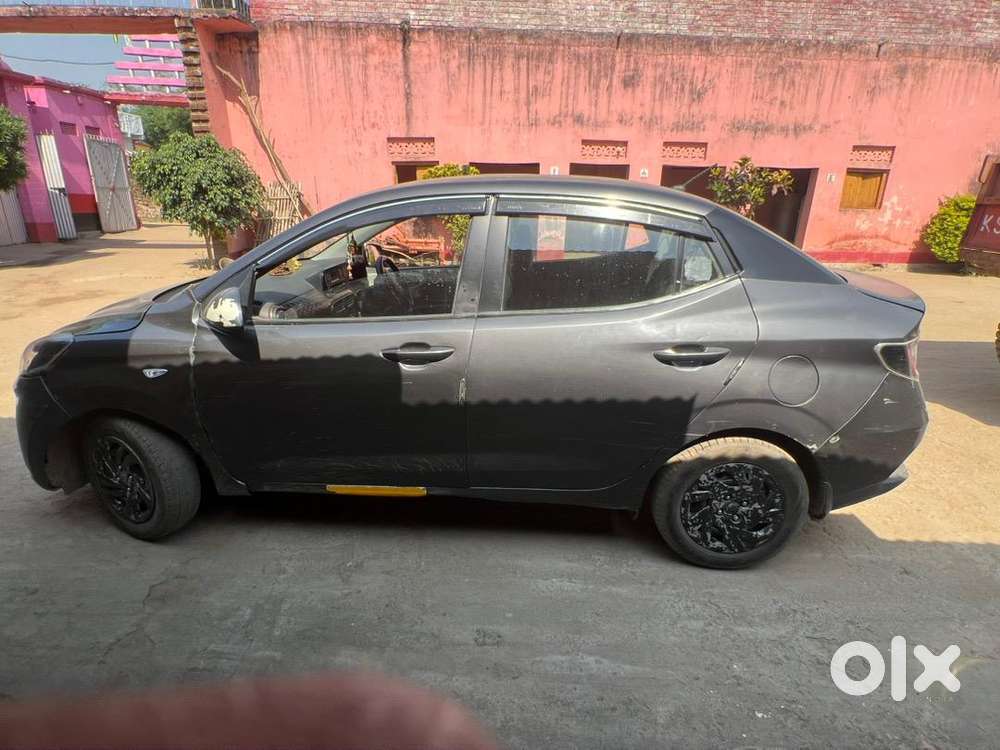 Hyundai Aura 2022 Cng & Hybrids Well Maintained