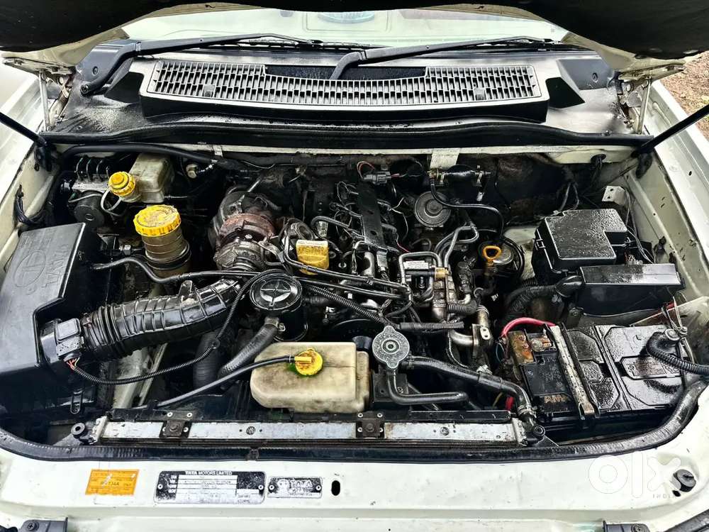 Tata Safari Storme 2015