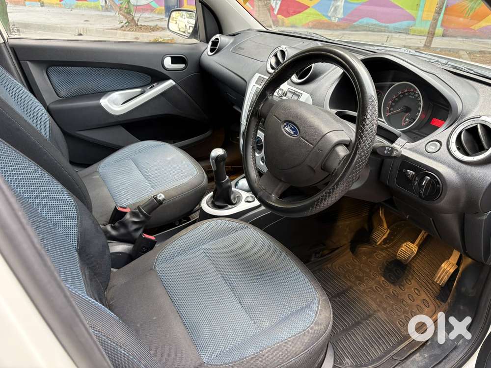 Ford Figo 2012-2015 Petrol Titanium, 2015, Petrol