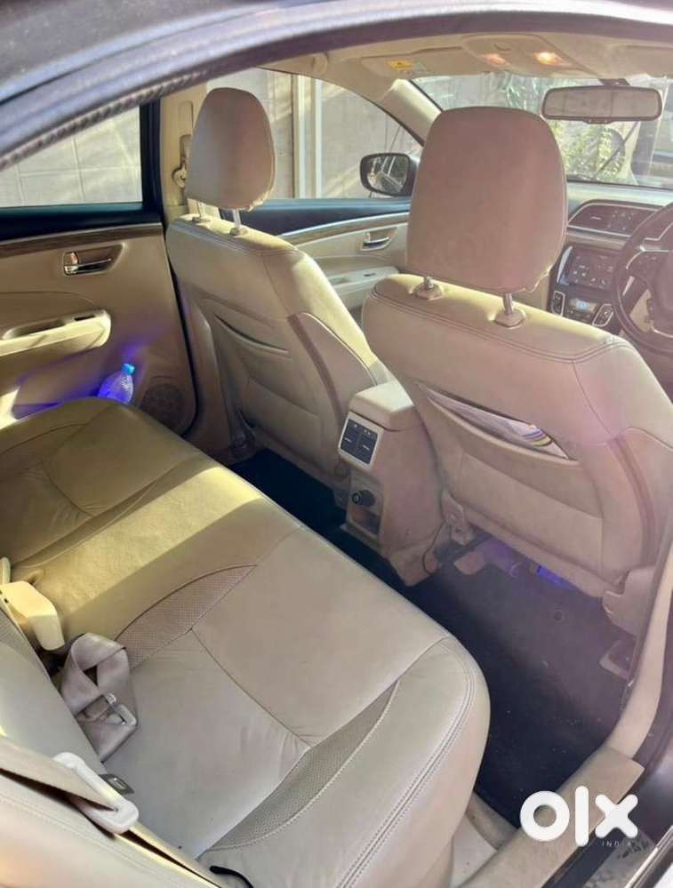 Maruti Suzuki Ciaz Alpha Hybrid (top Model)