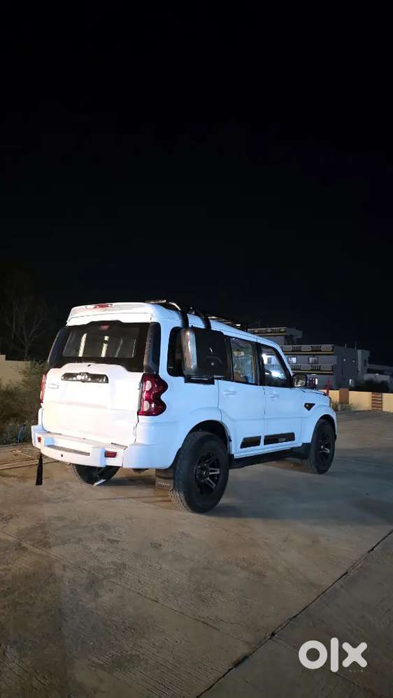 Mahindra Scorpio