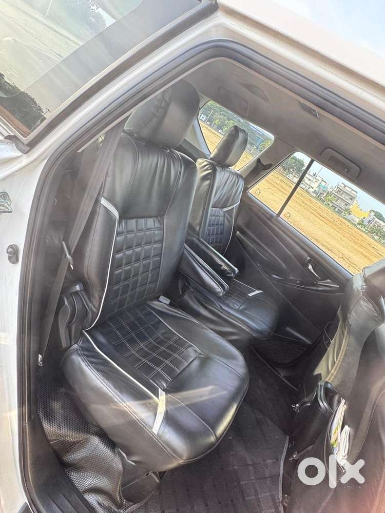 Toyota Innova Crysta 2.4 G Mt, 2023, Diesel