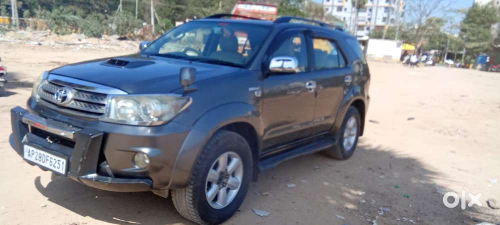 Toyota Fortuner, 2010, Diesel