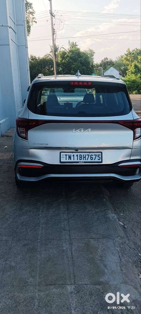 Kia Carens Prestige Plus 2024