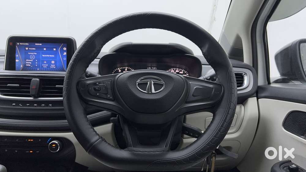 Tata Altroz 1.2 Xm Plus, 2022, Petrol