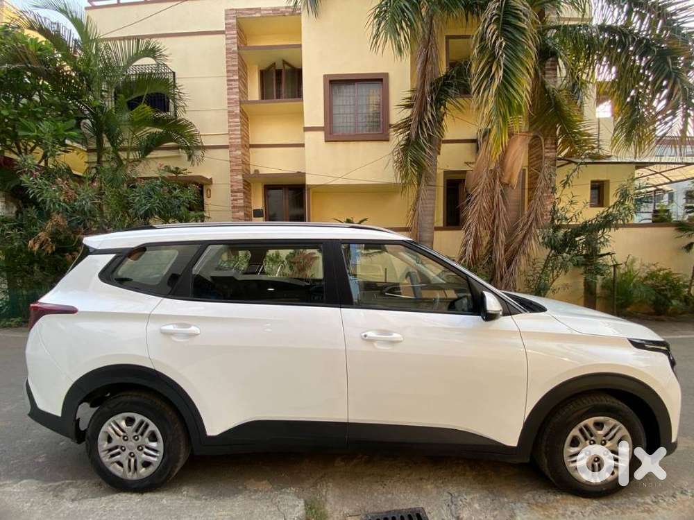 Kia Carens 1.4 Prestige 7 Str, 2023, Petrol