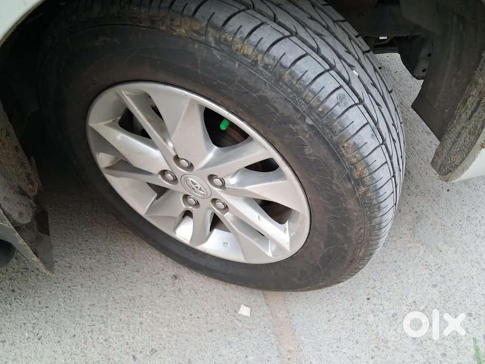 Toyota Innova Crysta [2020-ongoing] 2.7 Gx Mt 7 Str, 2023, Diesel