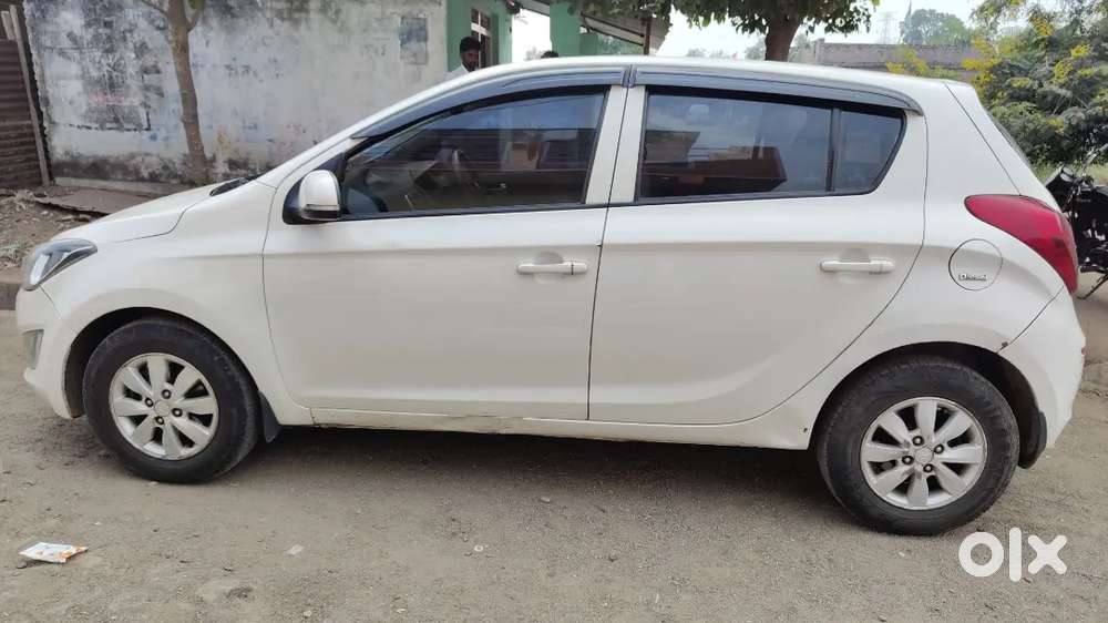 Hyundai I20 Sportz 2013 Diesel Well Maintained