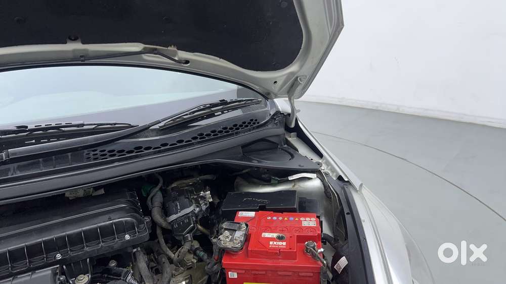 Tata Tiago Xza, 2017, Petrol