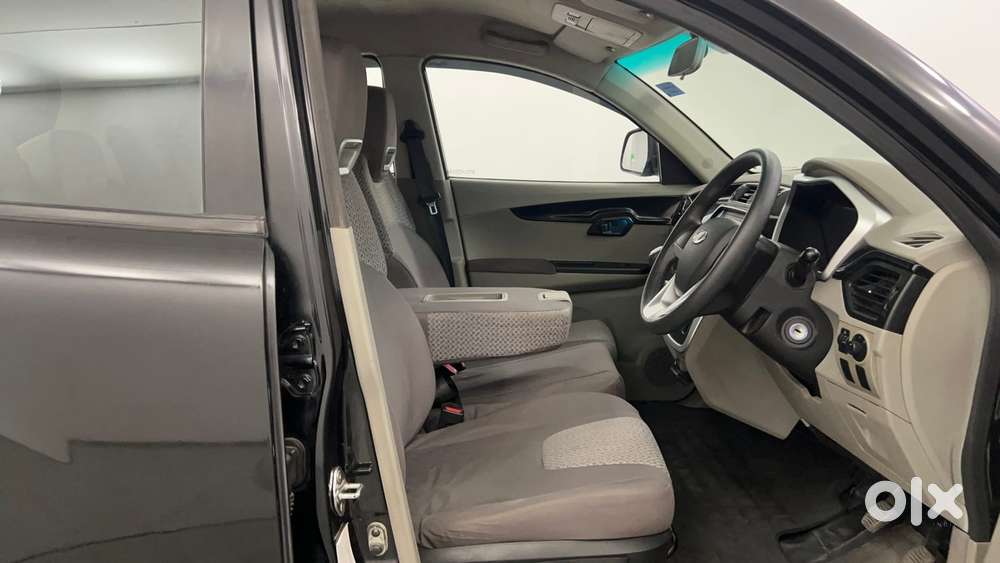 Mahindra Kuv 100 Mfalcon G80 K6, 2016, Petrol