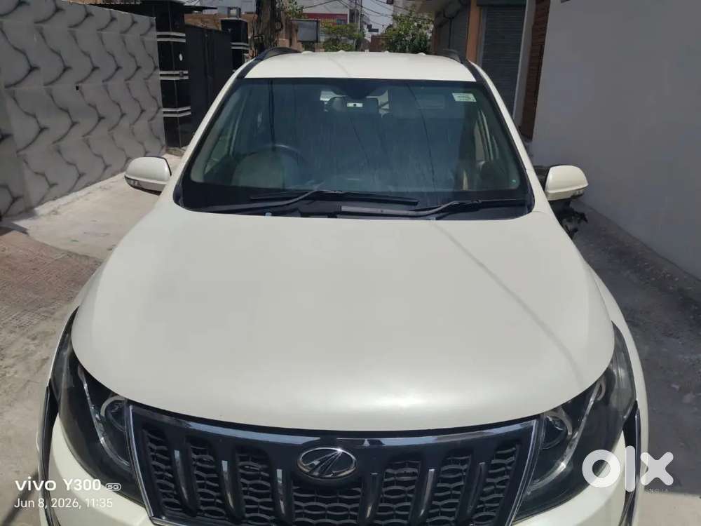 Mahindra Xuv500 Diesel Good Condition With Zero Deep Insurance