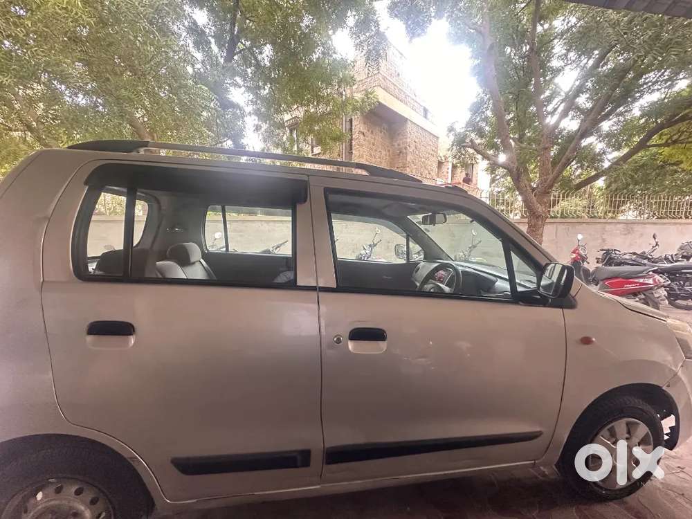 2013 Petrol Manual | 2nd Owner | 95,000 Km | Well Maintained
