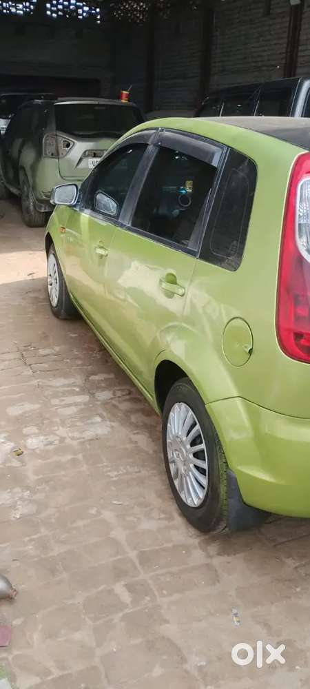 Ford Figo Diesel Zxi 2010 Model