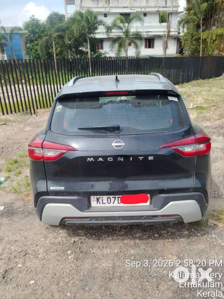 Nissan Magnite 1.0 Xv Premium, 2023, Petrol