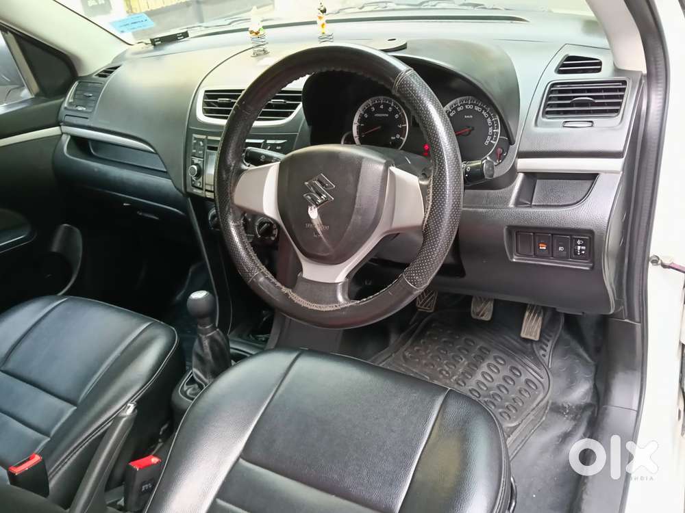 Maruti Suzuki Swift Vxi + Manual, 2017, Petrol