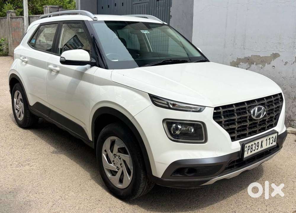 Hyundai Venue, 2022, Petrol
