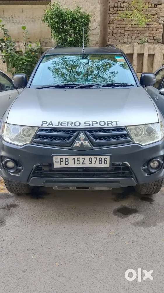 Mitsubishi Pajero Sport 2015 Diesel Well Maintained