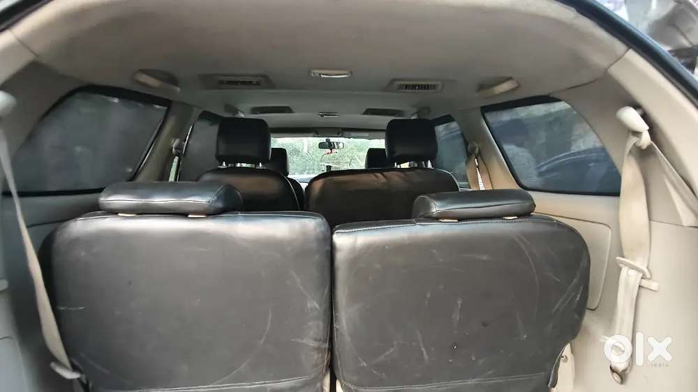 Toyota Innova 2010 Diesel Well Maintained