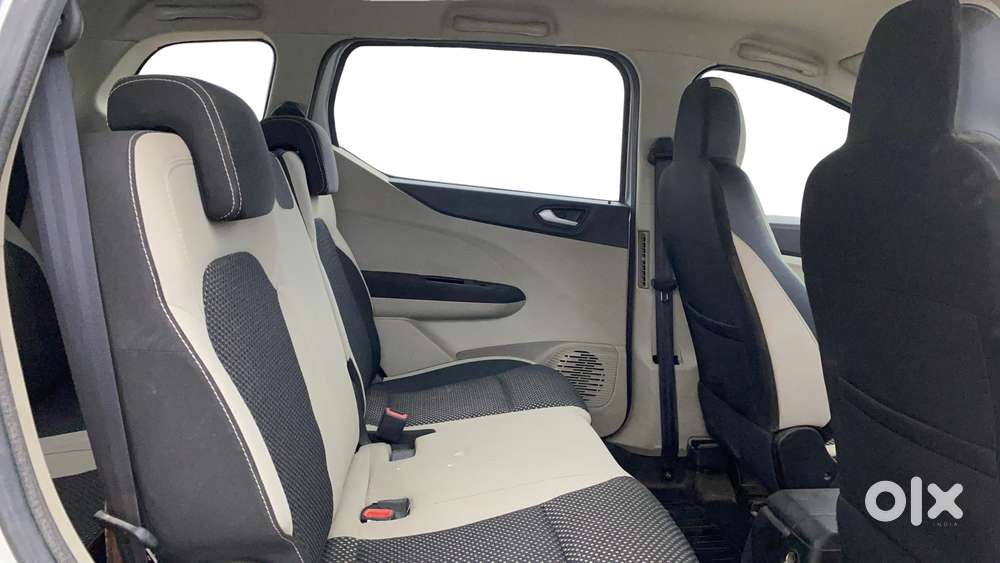 Renault Triber Rxz, 2019, Petrol