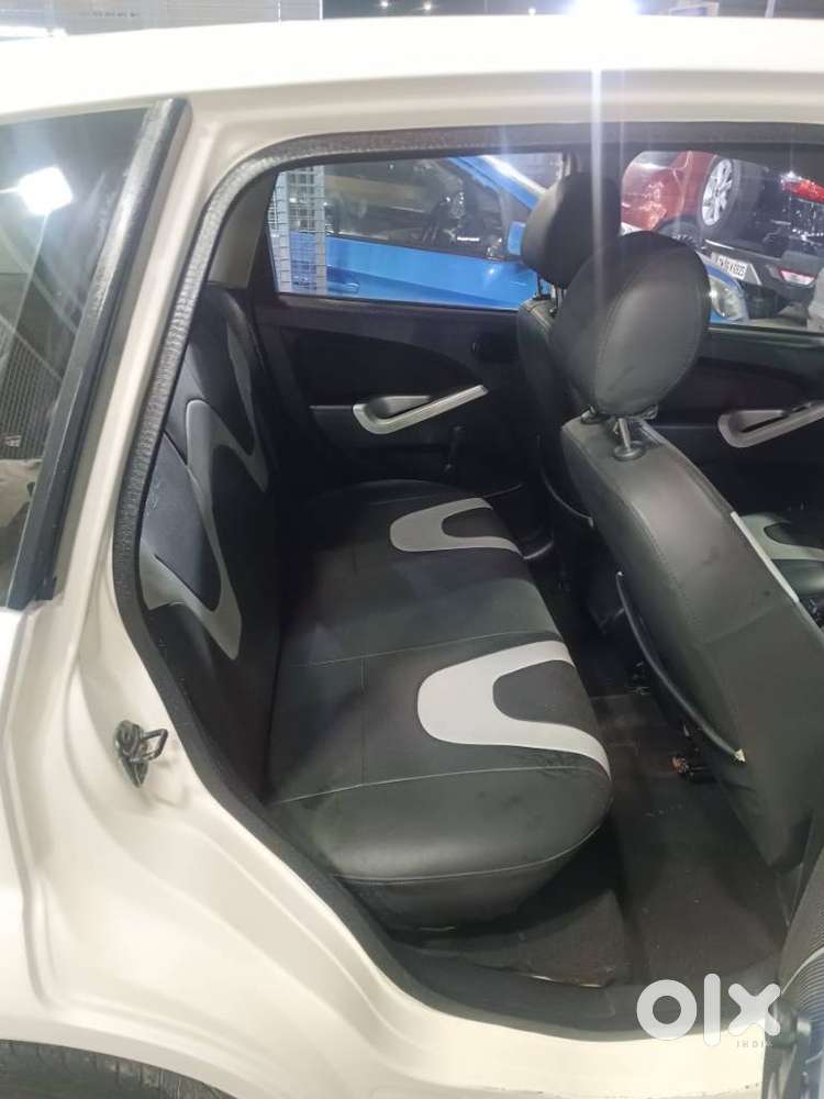 Ford Figo 2010-2012 Petrol Titanium, 2012, Petrol