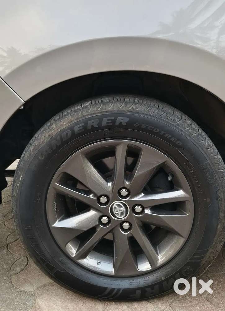 Innova Crysta 2.4 Gx, 8 Str, Manual, 2019/03 Model