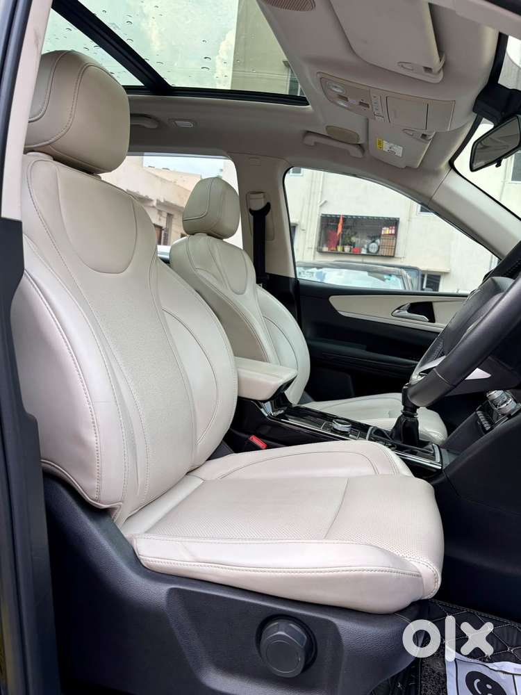 Mahindra Xuv700 2.2 Ax 7 Diesel Mt Luxury Pack Str, 2022, Diesel