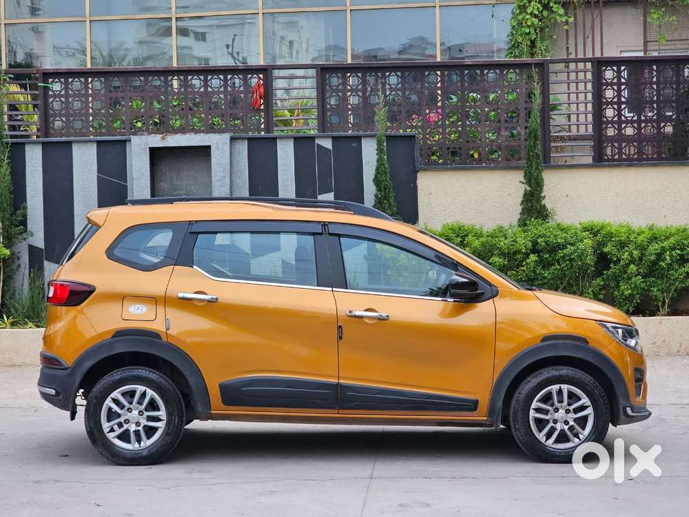 Renault Triber Rxt, 2023, Petrol