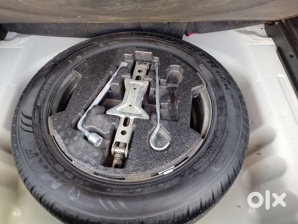 Maruti Suzuki Brezza 1.5 Lxi Smart Hybrid, 2022, Petrol