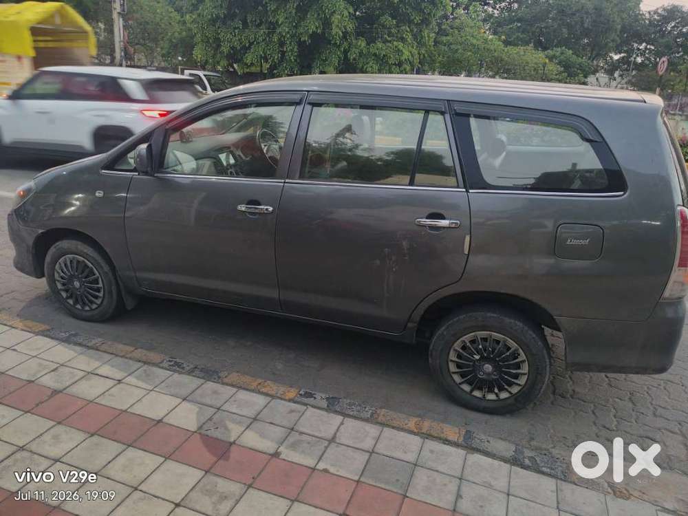 Toyota Innova 2.5 G (diesel) 8 Seater, 2010, Diesel