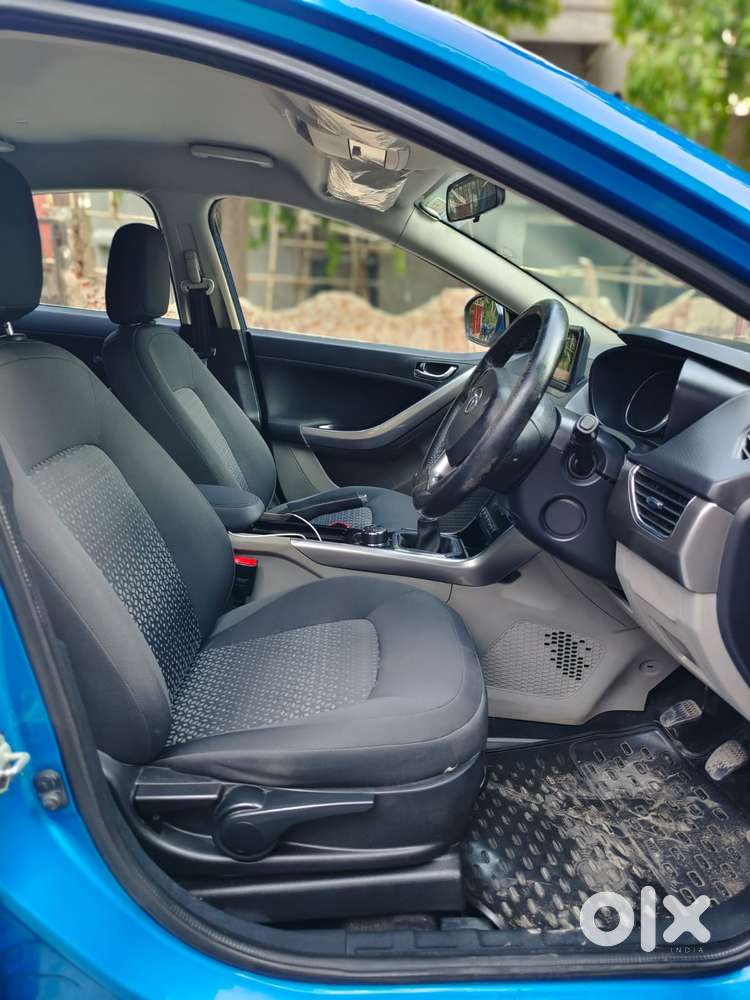 Tata Nexon 1.2 Revotron Xz Plus Premium, 2017, Petrol