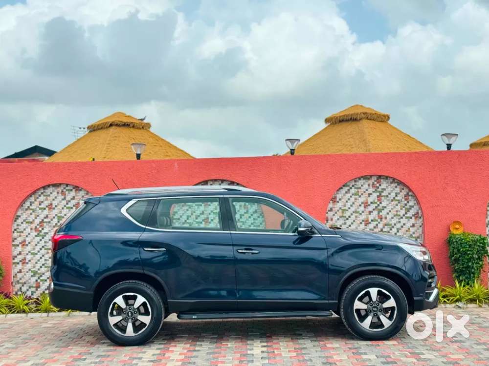 Mahindra Alturas G4 4wd At, 2021, Diesel