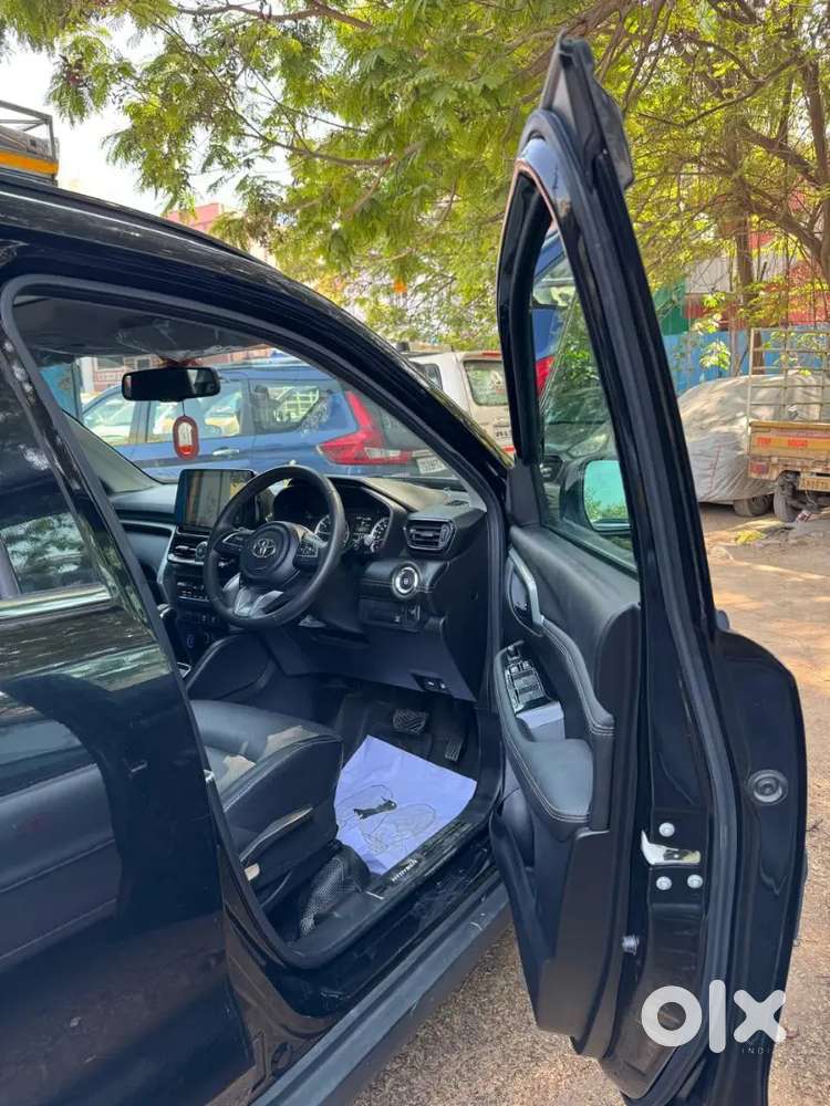 Toyota Urban Cruiser 2023 Drive