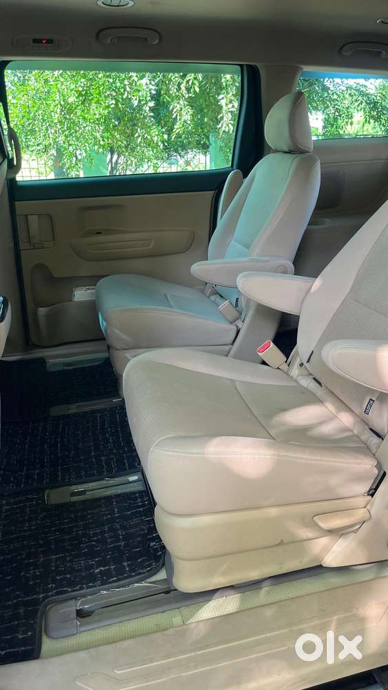 Kia Carnival Premium, 2020, Diesel