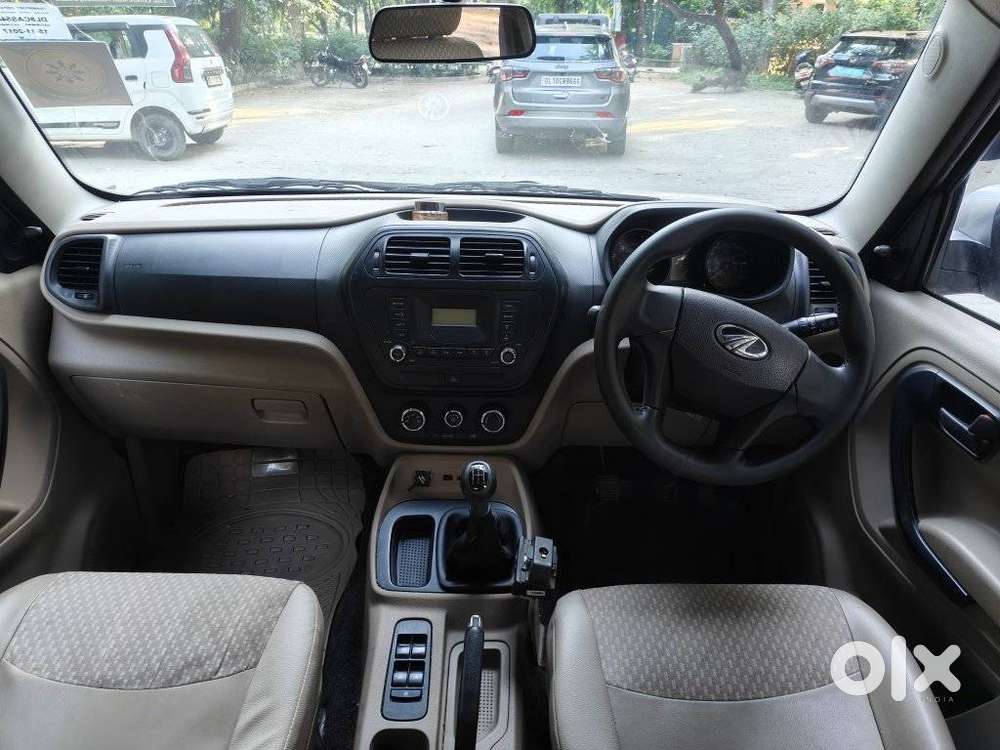 Mahindra Tuv 300 Plus P6, 2017, Diesel