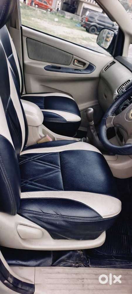 Toyota Innova 2.5 G (diesel) 8 Seater, 2007, Diesel