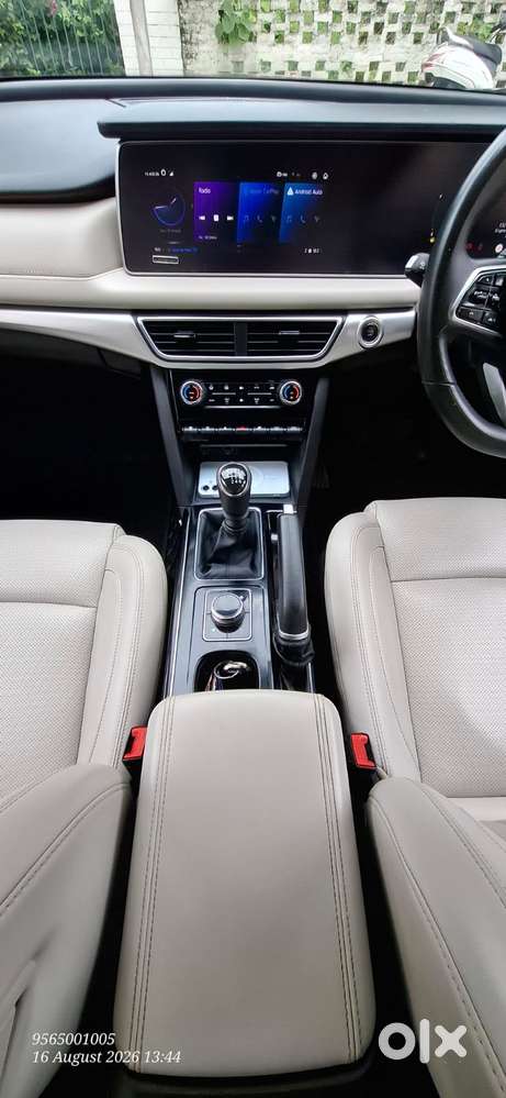 Mahindra Xuv700 2.2 Ax 7 Diesel At Luxury Pack Str Awd, 2023, Diesel