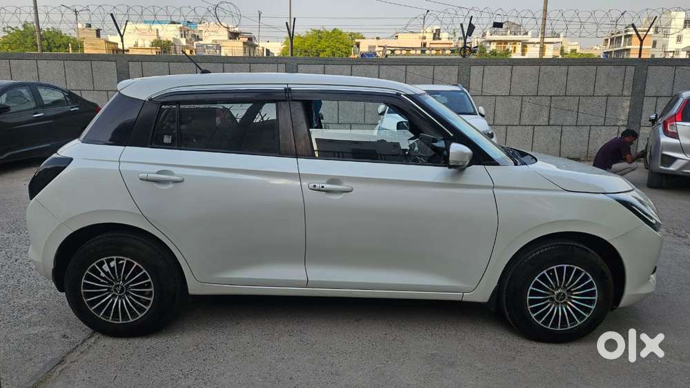 Maruti Suzuki Swift 1.2 Vxi (o), 2024, Petrol