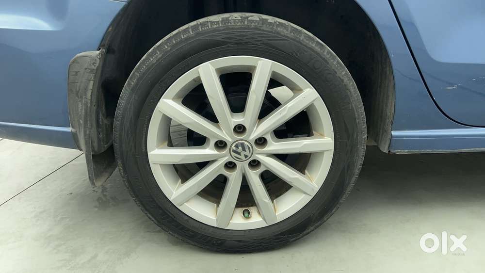 Volkswagen Vento 1.2l Tsi Highline Plus At Petrol, 2017, Petrol